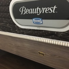 シモンズ　セミダブルベット　マットレス付き