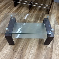 ガラス製センターテーブルです。