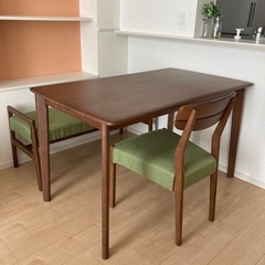 マスターウォールリッツローダイニングテーブルウレタン塗装仕上げ