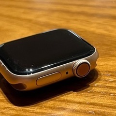 Apple Watch series4 + 新品未使用スポーツバンド