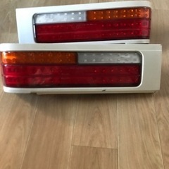 旧車、レパード❗️テールx２❣️商談中