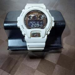 G-SHOCK Gショック 白 GD-X6900FB 腕時計