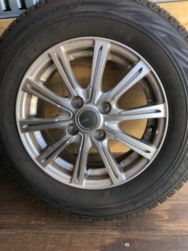 スタッドレス4本 受け渡し者決まりました