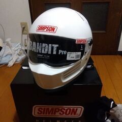 新品SIMPSONヘルメットホワイト