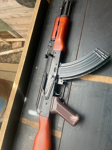 E\u0026L AK47 バッテリー充電器セット
