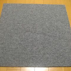 日本製タイルカーペット厚み6.5㎜・１枚１４０円・在庫２９枚（３...