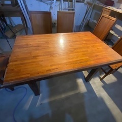 【値下げ】【家具】オーダー発注の頑丈木製テーブルと椅子あります！