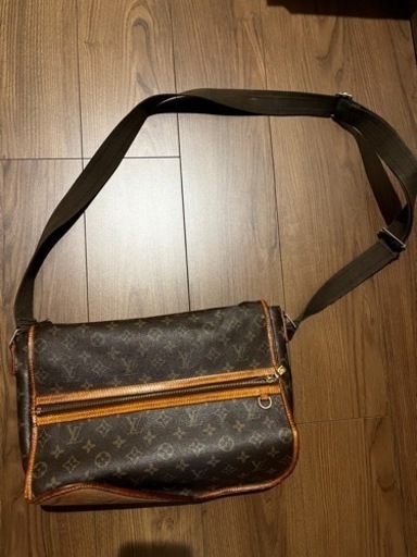 VUITTON 正規　ショルダーバッグ