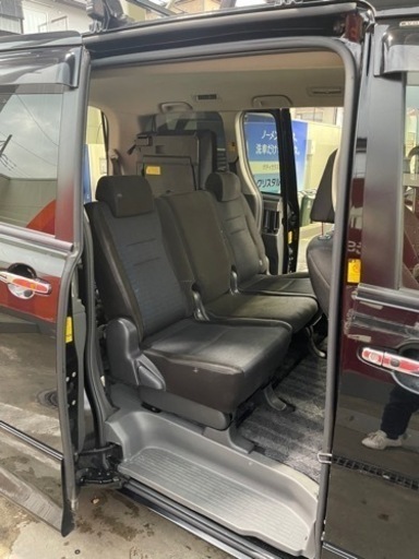 トヨタボクシー煌ZS車検一年残ってます。諸経費なし！