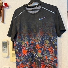 NIKE ランニングTシャツ