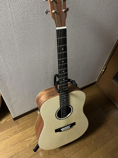 ほぼ未使用のギター一式売ります