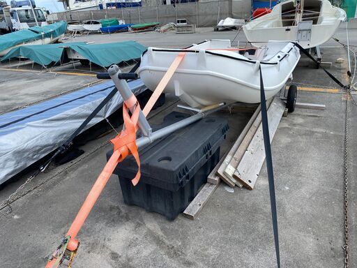 270 Cm 小型ボート　新品同様. ホワイト　アルミ製ディンギー用ドーリー おきば有料有り 270 Cm 小型ボート 新品同様. ホワイト アルミ製ディンギー用ドーリー