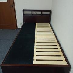 木製シングルベッド
