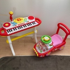 ピアノおもちゃ　キティちゃんの乗り物