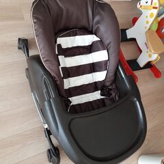 コンビ ネムリラ4キャス オートスイング lotta ハイローチェア 電動