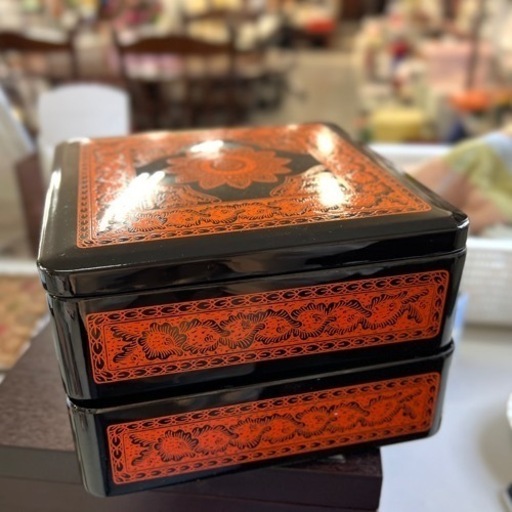 箱入り/朱色の重箱