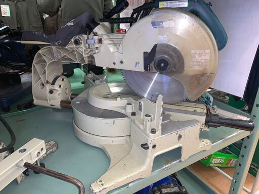 【モノマニア四日市】【引取限定】makita 305mm スライドマルノコ LS1213
