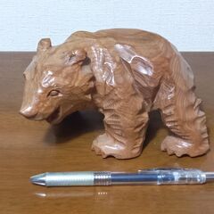 木彫りの熊　くま
