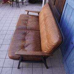 ACME FURNITURE(アクメファニチャー)のエイジング加工したオーク無垢材にスチールを合わせたGRANDVIEW(グランドビュー) オイルレザー 2人掛けソファ。ブルックリンスタイルなどに！CL104