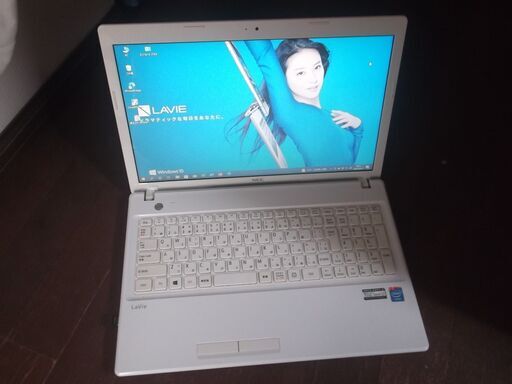 Core i３　3110M　　メモリー4GB　SSD120GB