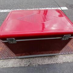 （５月限定値下げします）23000円→19000円クーラーボックス　120周年　限定　コールマン　スチールベルトクーラー　