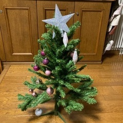 クリスマスツリー　飾り付き