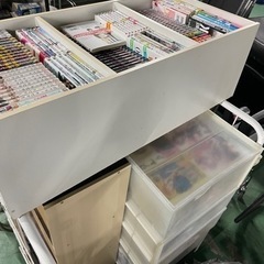 大量のマンガ！+プラモデルなど😩まとめて持って帰ってください！