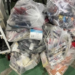 大量のマンガ！+プラモデルなど😩まとめて持って帰ってください！