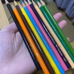 色鉛筆 トンボ 差し上げます