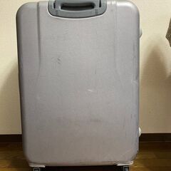 少し大きめ スーツケース 70cm×53cm×26cm（傷あり）