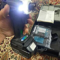 マキタ   インパクトドライバー18v TD172D