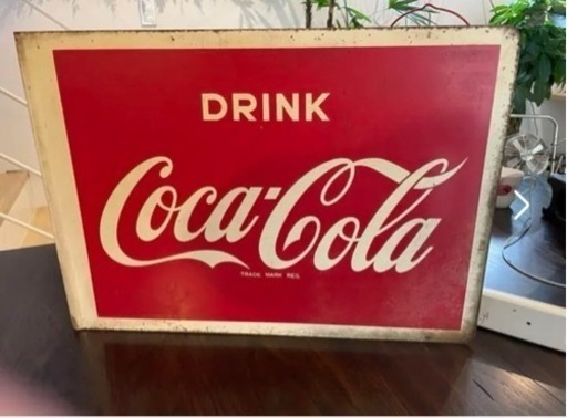 70年前のコカコーラの看板、鉄製