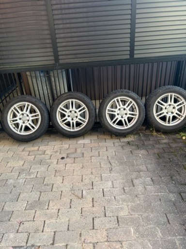 スタッドレスタイヤホイールセット　205/60R16