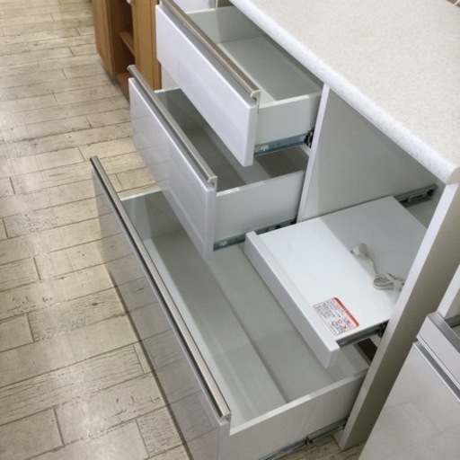 【✨ホワイト❗️天板メラミン化粧板使用❗️１口コンセント❗️✨】定価¥46,900 NITORI/ニトリ アルミナ2 キッチンボード