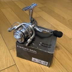 【ネット決済】新品未使用　釣具　スピニングリール4000番