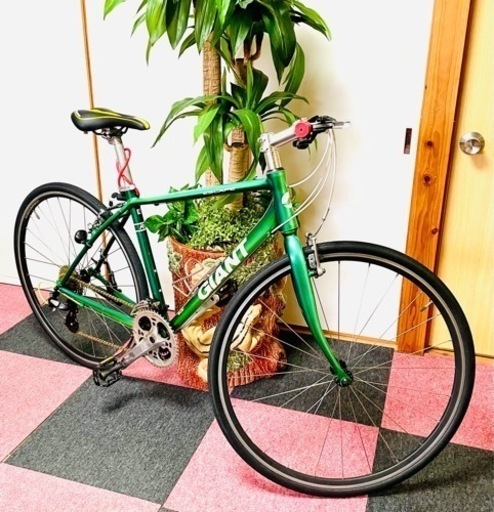[受付終了]しました 豪華 なスポーツ走行に GIANT ESCAPE (700x28C)