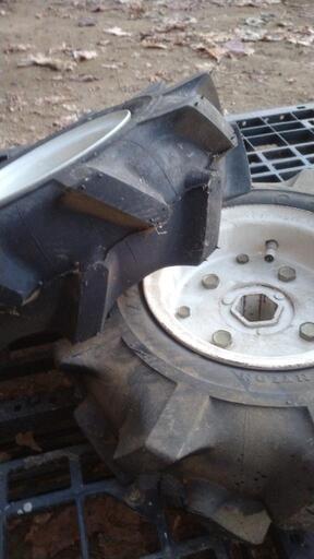 アウトレット 【値下げしました】耕運機？のタイヤ+ホイール 