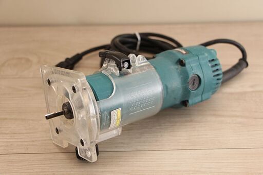 makita マキタ 3707F トリマー (D4711axwY)