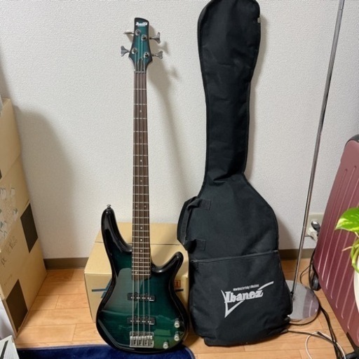 エレキベース Ibanez ミニアンプ付き