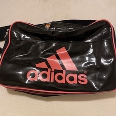 adidas エナメル　スポーツバッグ