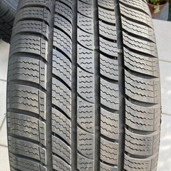 BMW スタットレスタイヤ X1 17インチ 取引中