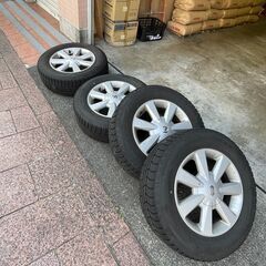 ホイール付きスタッドレスタイヤ 日産 215/65R16 98Q