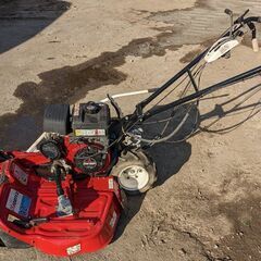 鹿児島発 共立 4サイクルエンジン自走式畔草刈り機 AZ716Tです