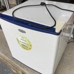 小型冷蔵庫　LG
