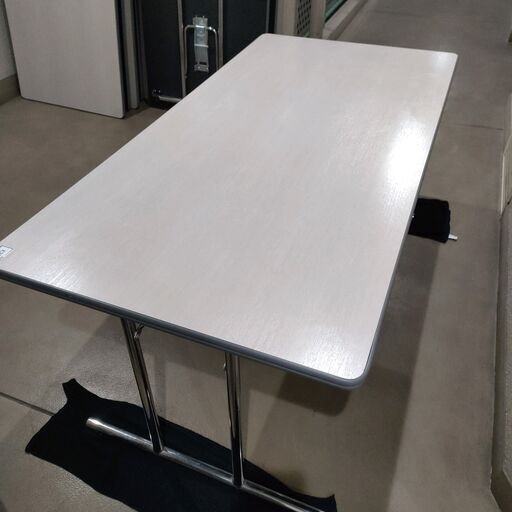 1台　イトーキ　事務机　大型　150cm x 75cm x 高さ70cm ミーティングテーブル　ITOKI　直接引き取り大歓迎！　大阪　TA01 寝屋川市　複数追加も可