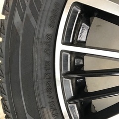 【受渡し先決まりました】バリ山スタッドレスホイール4本セットYOKOHAMA iceGUARD iG60 175/65R15