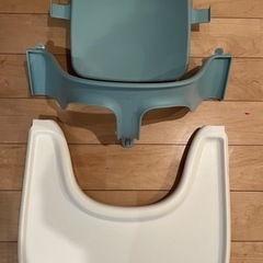 ストッケ　STOKKE トリップトラップ　ベビーゲート＋テーブル