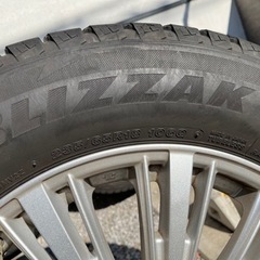 BLIZZAK 235/65/R18 スタッドレス