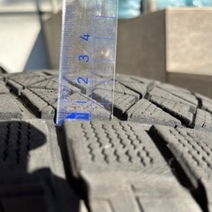 BLIZZAK 235/65/R18 スタッドレス