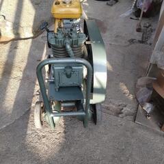 エンジン式エアーコンプレッサー 